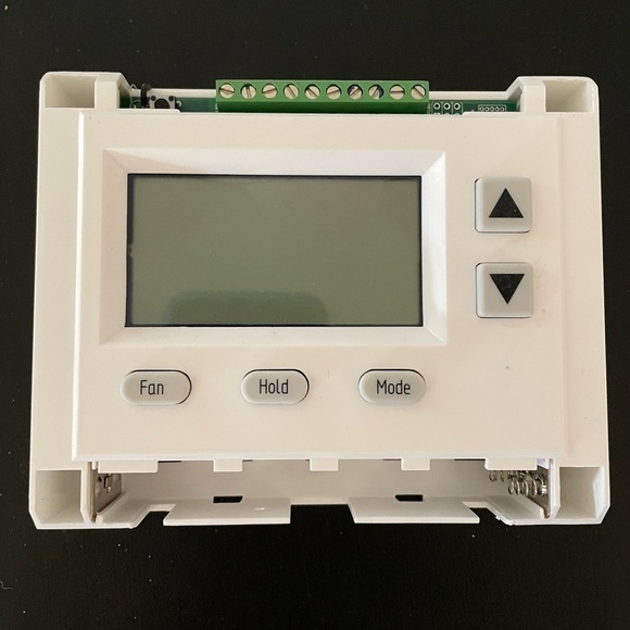 Comcast Xfinity programmable thermostat - Picture 4 of 6